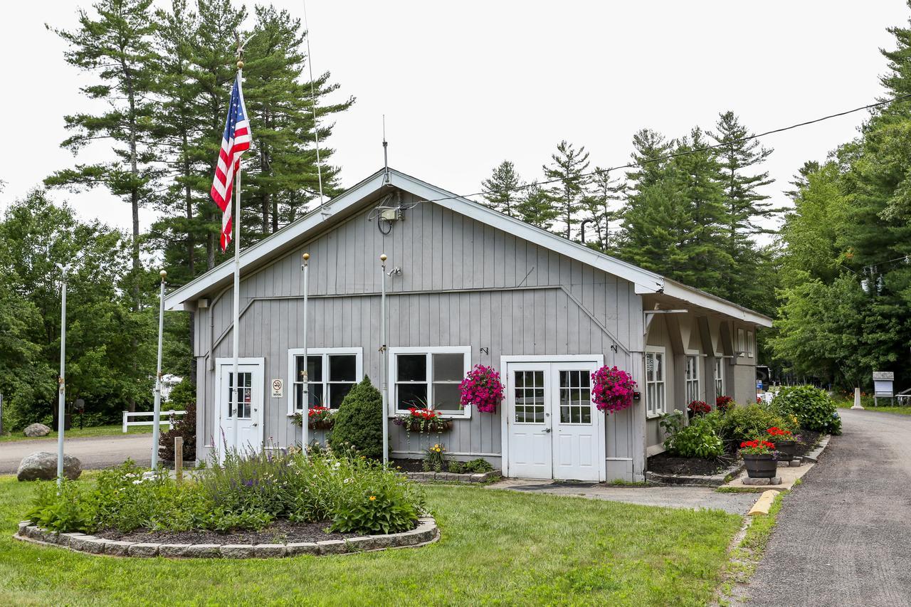 Tuxbury Pond Camping Resort Tiny House Clara South Hampton Exterior foto